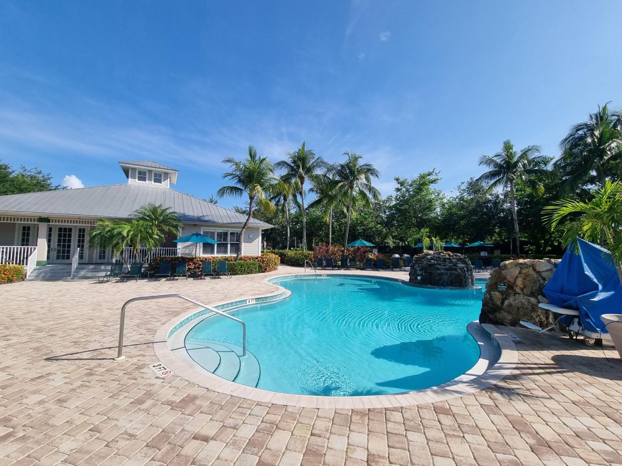 Stunning 2-Bedroom Plus Den Condo In Greenlinks Resort North North Naples Kültér fotó