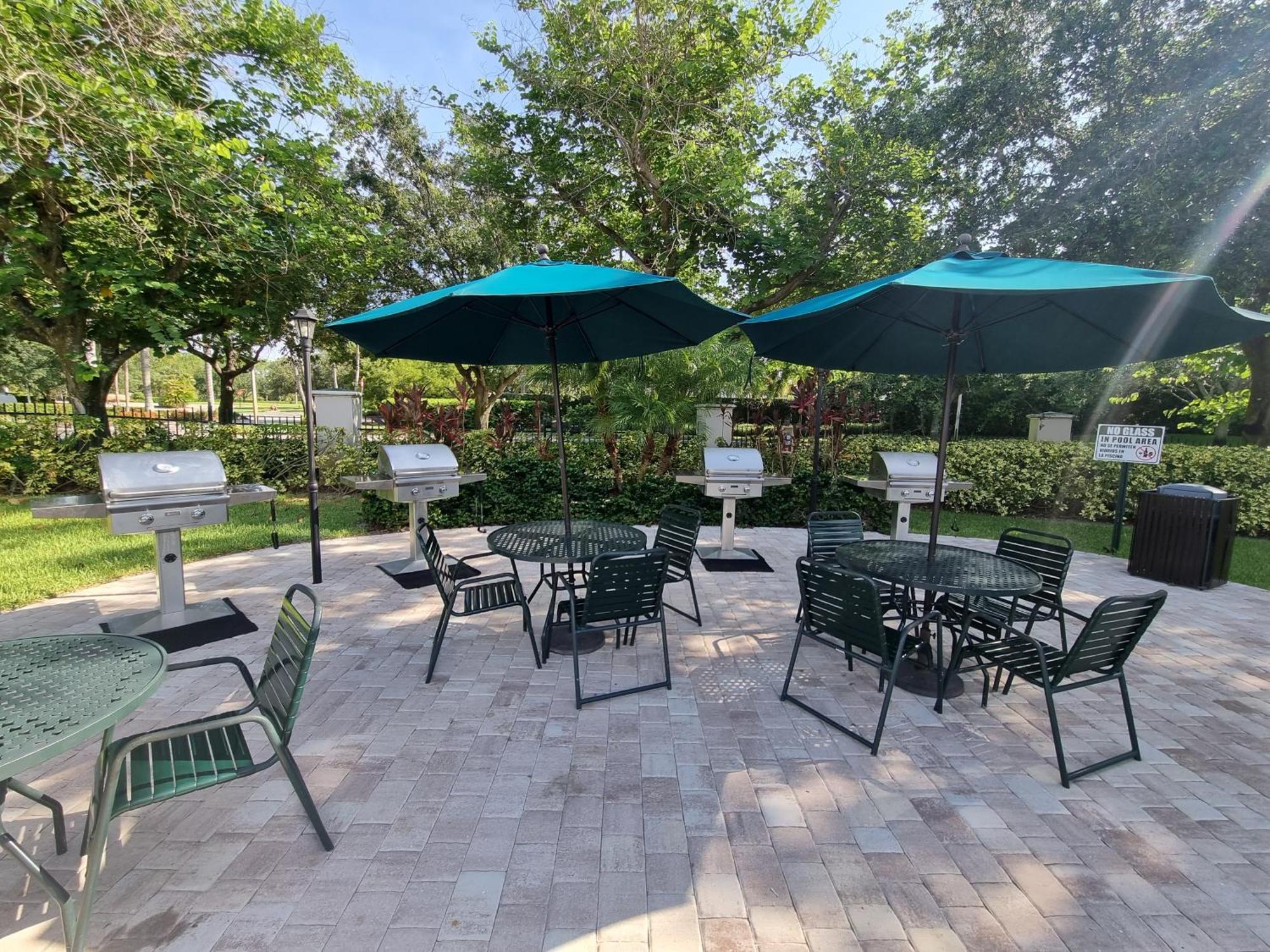 Stunning 2-Bedroom Plus Den Condo In Greenlinks Resort North North Naples Kültér fotó