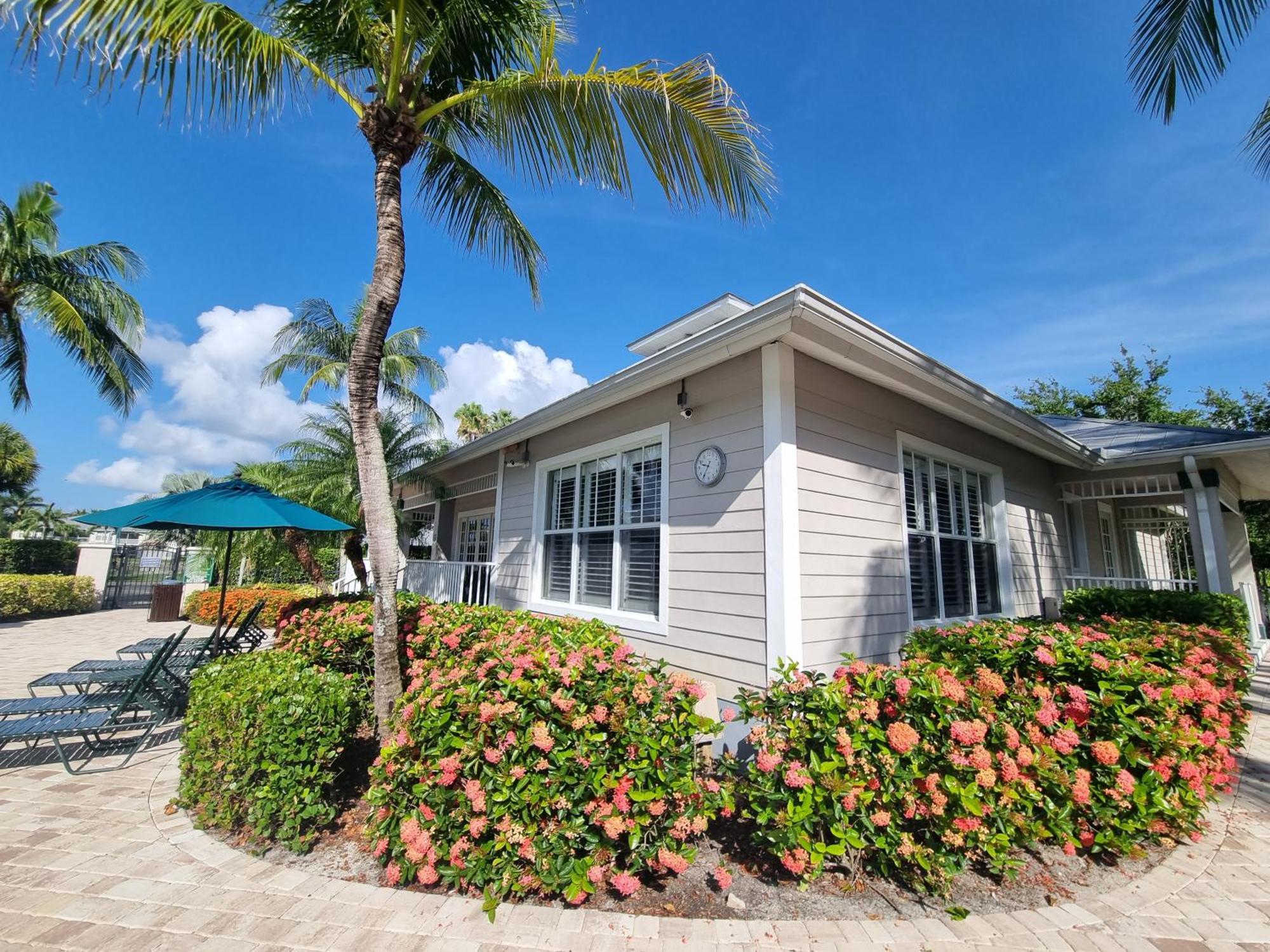 Stunning 2-Bedroom Plus Den Condo In Greenlinks Resort North North Naples Kültér fotó
