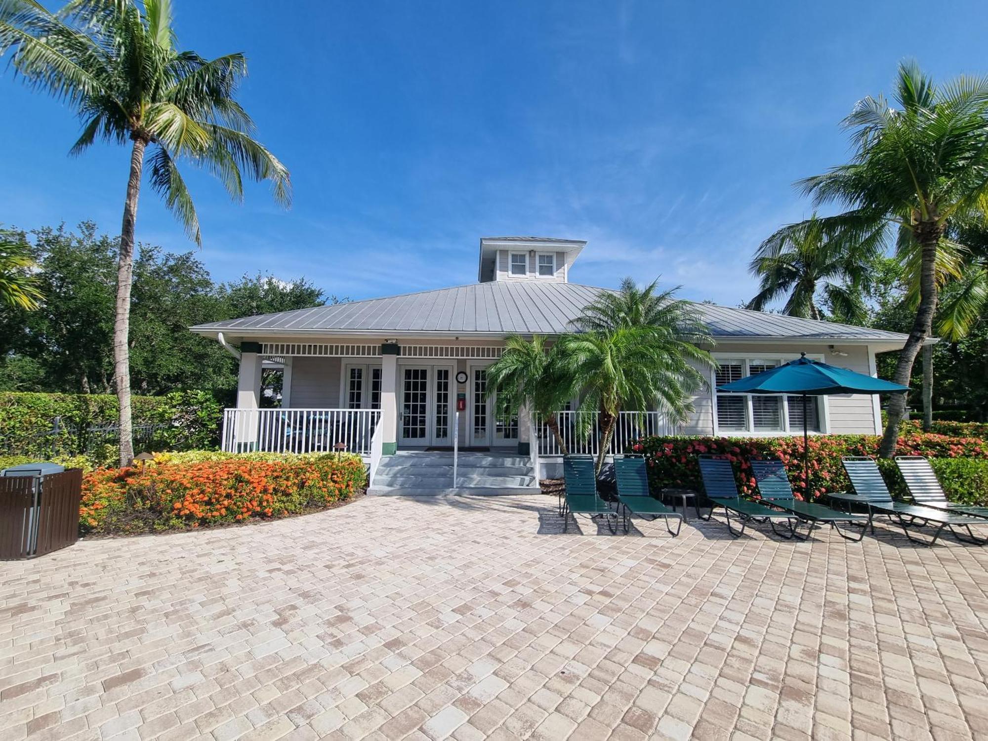 Stunning 2-Bedroom Plus Den Condo In Greenlinks Resort North North Naples Kültér fotó