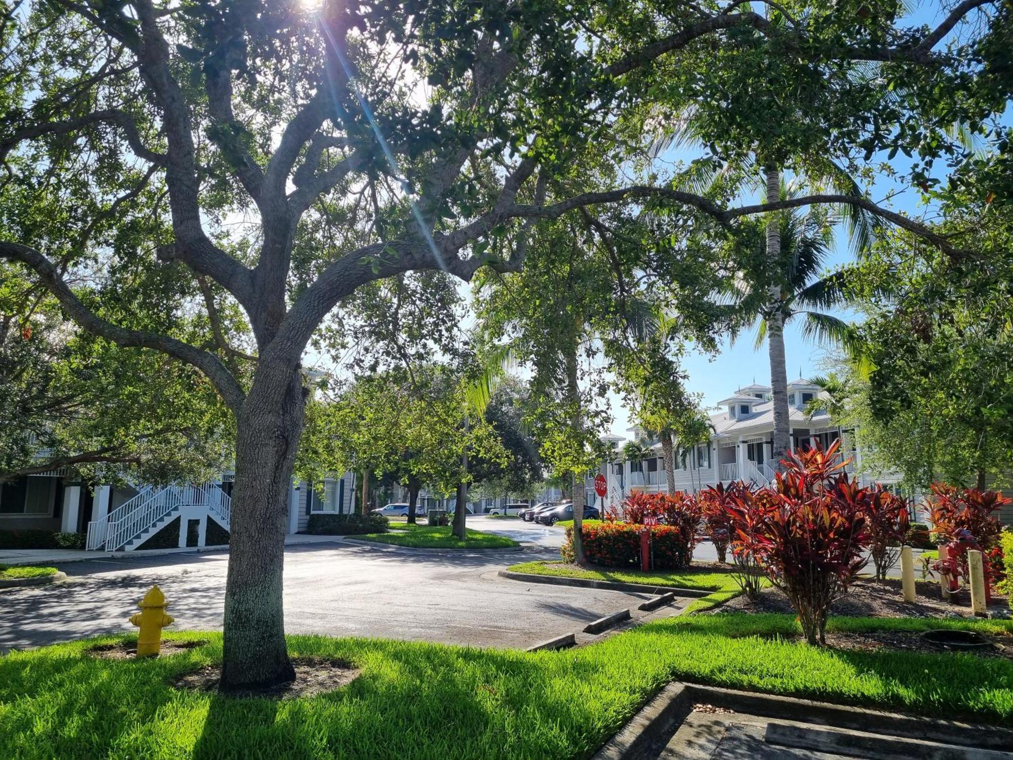Stunning 2-Bedroom Plus Den Condo In Greenlinks Resort North North Naples Kültér fotó