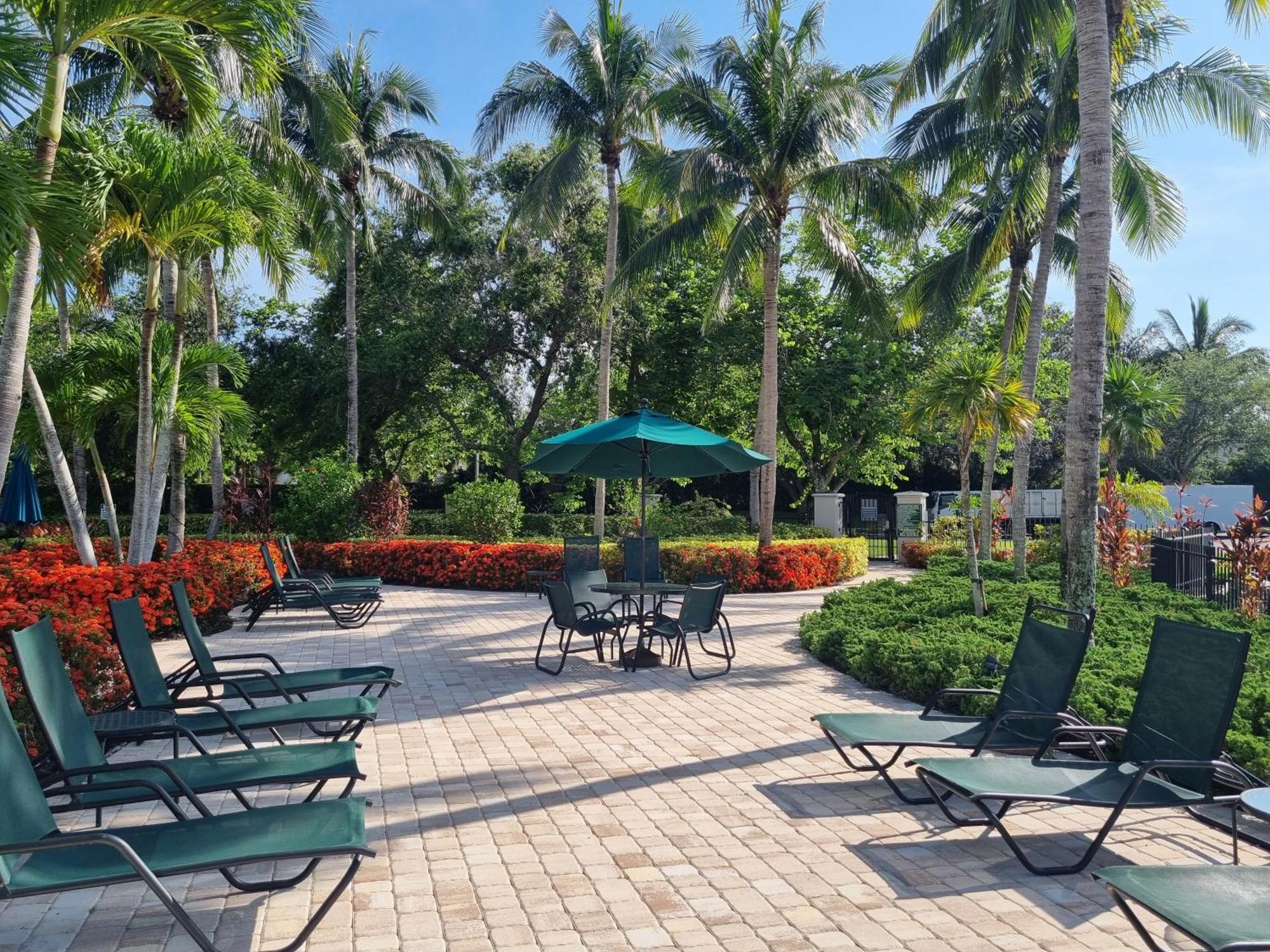 Stunning 2-Bedroom Plus Den Condo In Greenlinks Resort North North Naples Kültér fotó