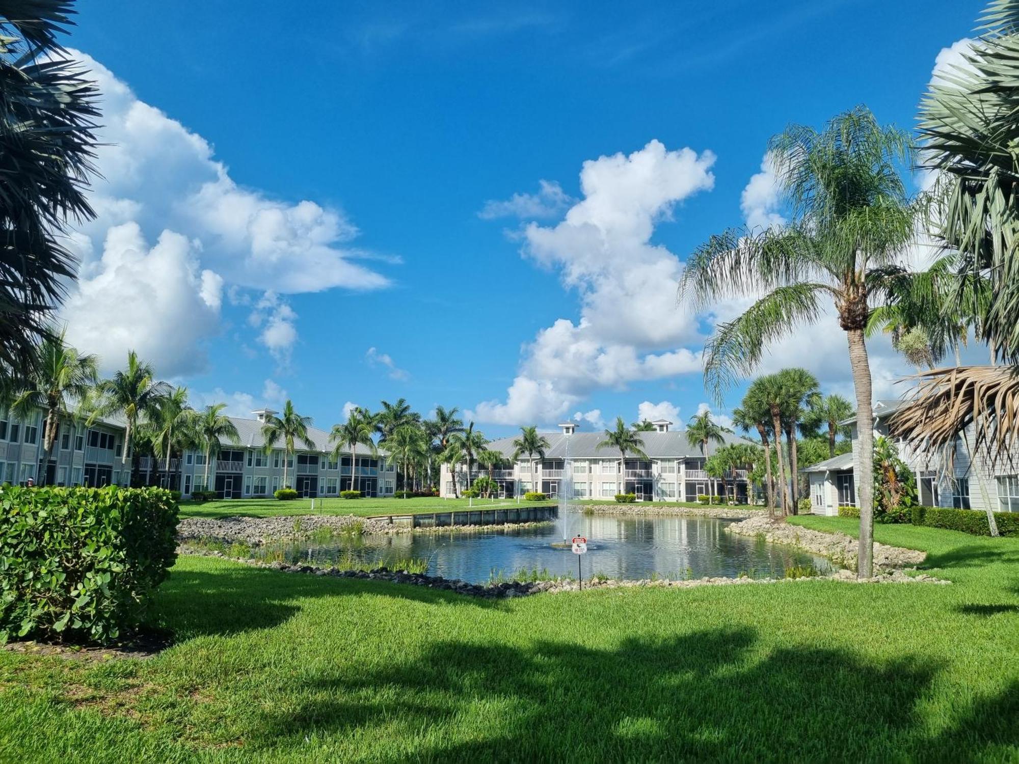 Stunning 2-Bedroom Plus Den Condo In Greenlinks Resort North North Naples Kültér fotó